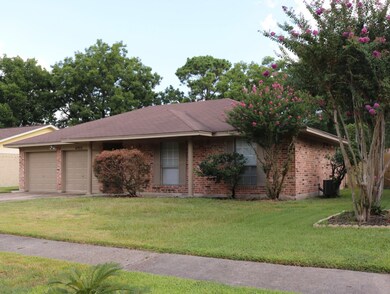 6922 Winding Trace Dr, Houston, TX 77086 - photo 2