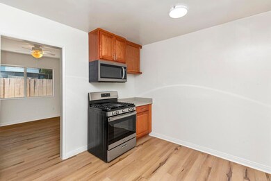 1090 Gardena Rd unit B, Encinitas, CA 92024 - photo 6