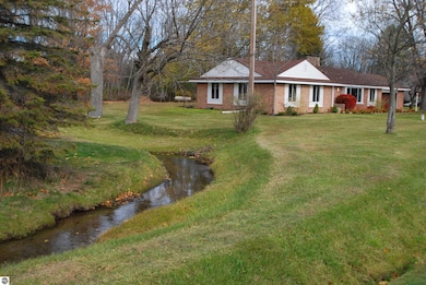 2301 Birchcrest Dr, West Branch, MI 48661 - photo 6