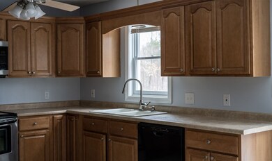 352 Beacon Hill Rd, Pembroke, NH 03275 - photo 7