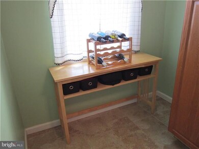 817 Crescent Dr, Glenolden, PA 19036 - photo 7