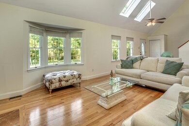 11_Living_Room-6