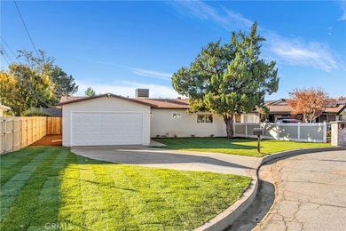 13376 Robin Ct, Yucaipa, CA 92399 - photo 3