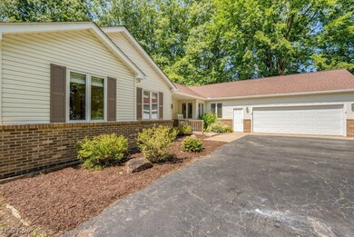 110 Greentree Cir, Aurora, OH 44202 - photo 3