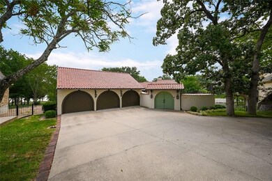 Front of house.  Notice the lake in the background