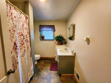 158 Indian Point St, Newport, VT 05855 - photo 7