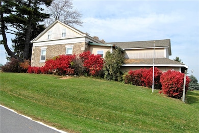 3529 Woolhouse Rd, Canandaigua, NY 14424 - photo 2