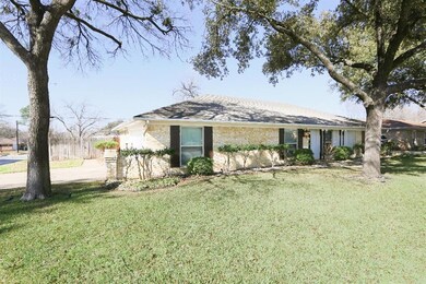 2501 Lakeview Dr, Bedford, TX 76021 - photo 4