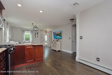 kitchen/living room