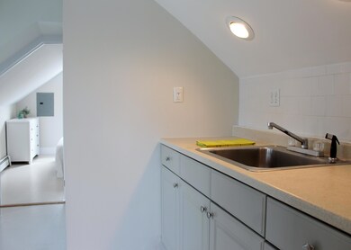 27 Brewster St unit 3, Provincetown, MA 02657 - photo 7