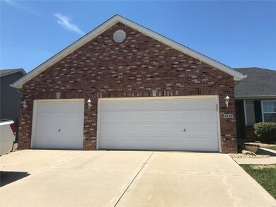 1939 Wellington Ln, Maryville, IL 62062 - photo 2