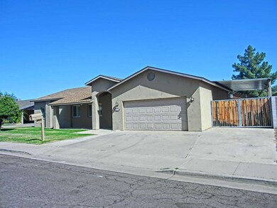 813 N Almond Cir, Mesa, AZ 85213 - photo 2