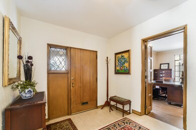 003-Foyer-3663052-large