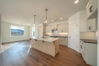 3073 Harlan Dr-10