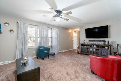 4121 E 24th St, Des Moines, IA 50317 - photo 4