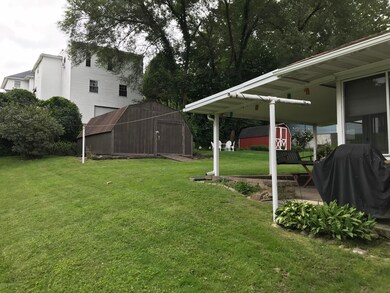 817 Butler St, Dunmore, PA 18512 - photo 2