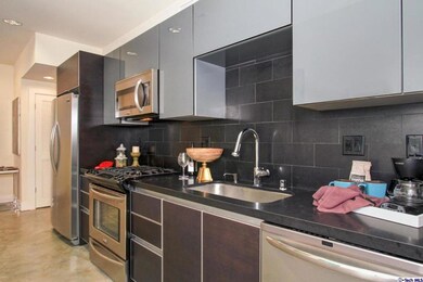 133 S Los Robles Ave unit 202, Pasadena, CA 91101 - photo 6