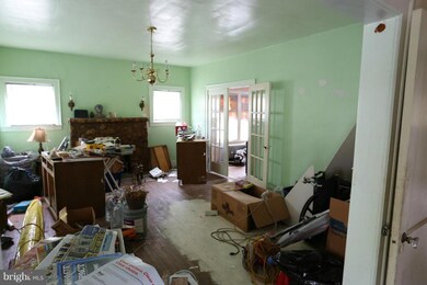 526 44th St NE, Washington, DC 20019 - photo 2