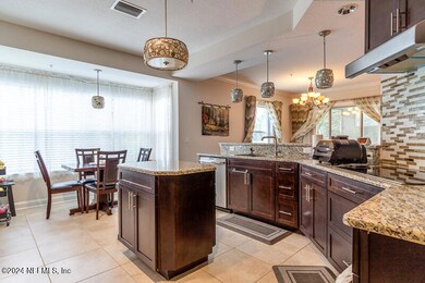 005__335 N. Shore Cir__MLS