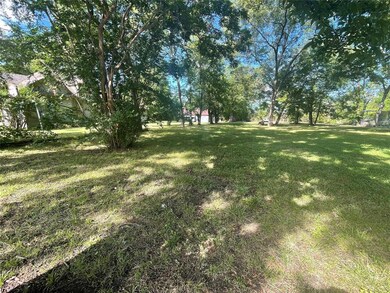 807 Evans St, Bonham, TX 75418 - photo 3