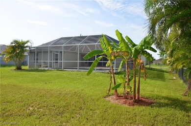 213 Manatee St, Fort Myers, FL 33913 - photo 4