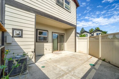 173 Logan Ave, Central Point, OR 97502 - photo 3