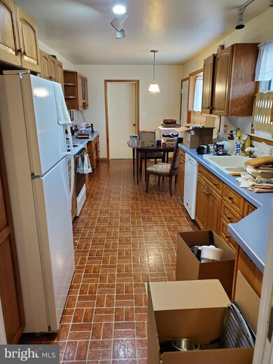 16 Morgan Cir, Morgantown, PA 19543 - photo 3