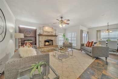 Greatroom w/ Fireplace