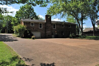 1002 Dow Dr, Shelbyville, TN 37160 - photo 3