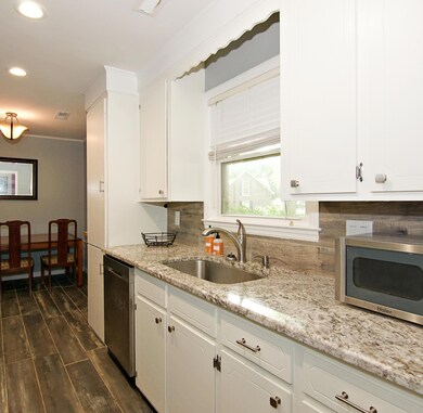 727 Creekside Dr, Charleston, SC 29412 - photo 5