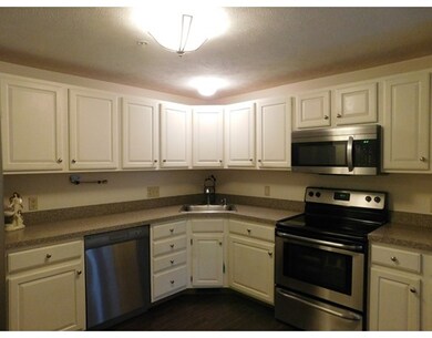 215 Bridle Cross Rd unit 215, Fitchburg, MA 01420 - photo 3