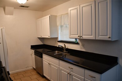 5434 Goldspier St, Houston, TX 77091 - photo 2