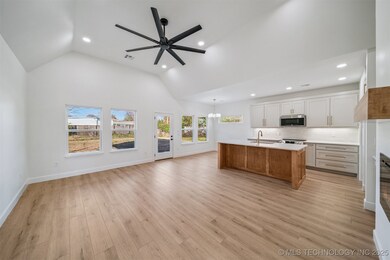 411 Pine Ave, Skiatook, OK 74070 - photo 7