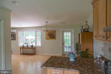 9804 Ashby Rd, Fairfax, VA 22031 - photo 7