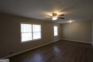 4044 Lindsey Dr, Decatur, GA 30035 - photo 2