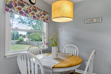 251 Cambridge Ave, Holland-5