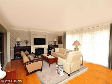 7305 Burtonwood Dr, Alexandria, VA 22307 - photo 3