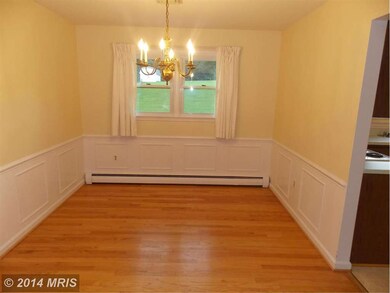 921 Streaker Rd, Sykesville, MD 21784 - photo 2