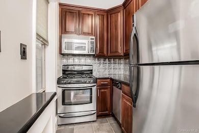 Parkway Towers unit 5A, Yonkers, NY 10704 - photo 6