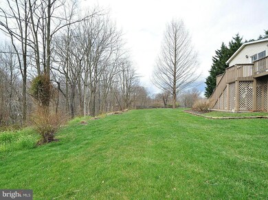 5780 Victor Dr, Sykesville, MD 21784 - photo 4