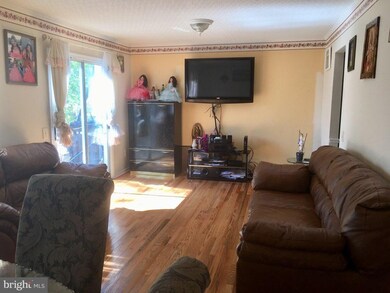 18107 Kitchen House Ct, Germantown, MD 20874 - photo 2