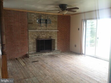 229 Knoxville Rd, Knoxville, MD 21758 - photo 3