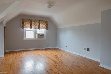 2243 Larchmont Dr, Wickliffe, OH 44092 - photo 5