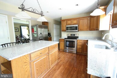 8101 Elsies Way, Laurel, MD 20723 - photo 5