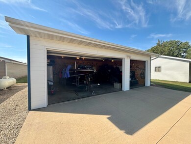 117 Linnell St, Pierre, SD 57501 - photo 5