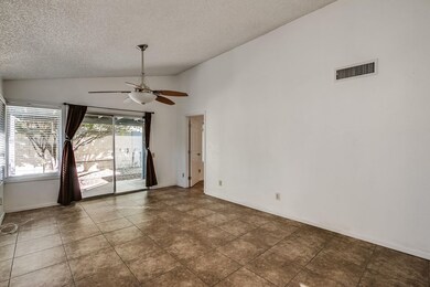 5230 W Jupiter Way N, Chandler, AZ 85226 - photo 2