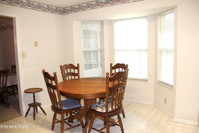 413 Herringbone Ct, Powell, TN 37849 - photo 7