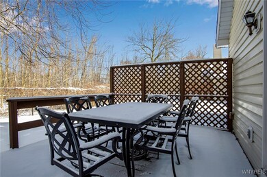 22 Cobblestone Ln, Buffalo, NY 14221 - photo 6