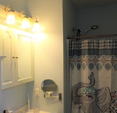 694 E Merrimack St, Lowell, MA 01852 - photo 7