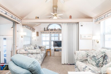 Sunny Cove 25-5